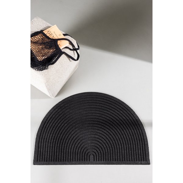 Teodor dörrmatta 60 x 90 cm - Svart Teodor dörrmatta 60 x 90 cm - Svart