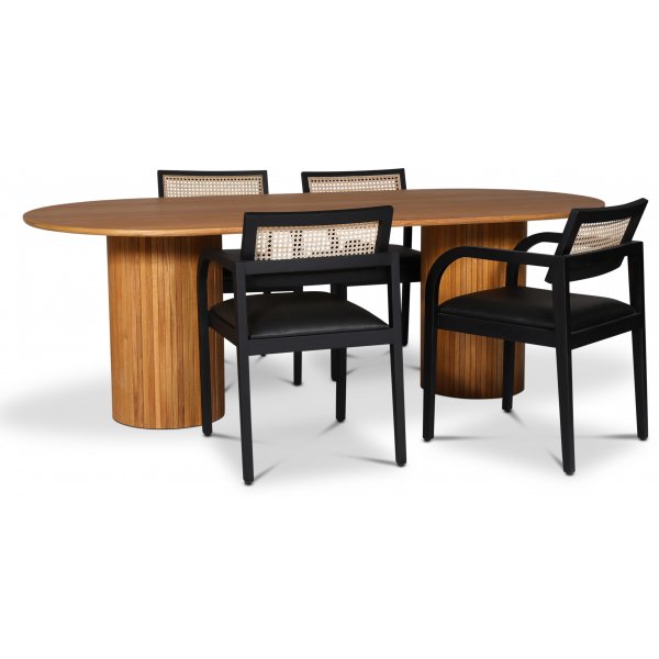 Nova ovalt matbord i oljad ek 215x100 cm