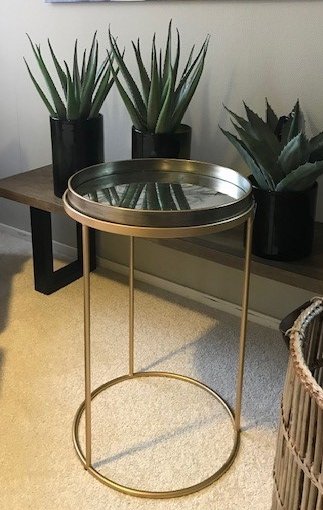 Charmion stativ till brickor - Guld Charmion stativ till brickor - Guld