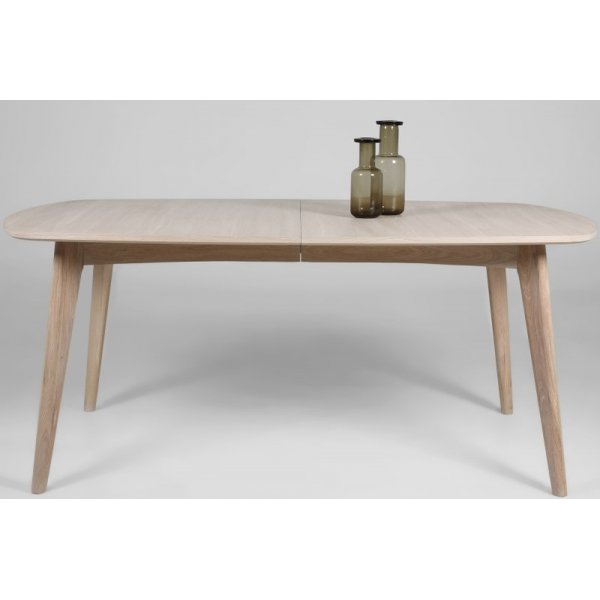 Marte eettafel 180 cm - Wit gepigmenteerd eiken Marte eettafel 180 cm - Wit gepigmenteerd eiken
