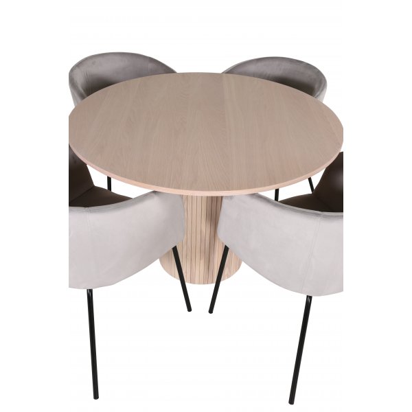 Bianca Matgrupp runt vitputsat matbord med 4 st Berit gr stolar