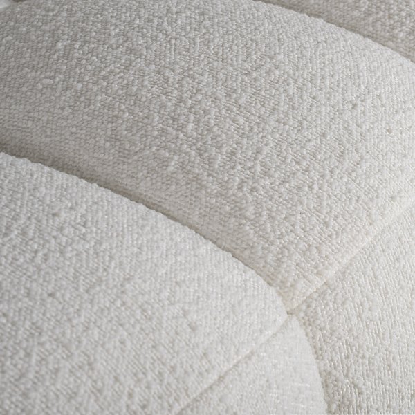 Fotpall i bullig design Fotpall i bullig design