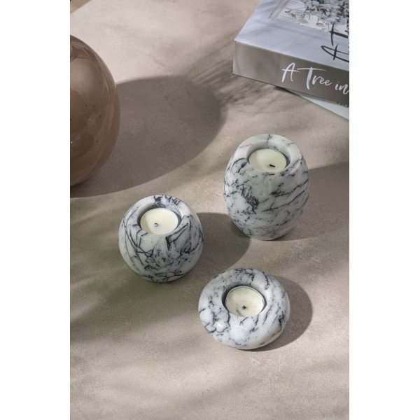 Ljushållare i vit marmor från Sicilien - 3 delar Ljushållare i vit marmor från Sicilien - 3 delar