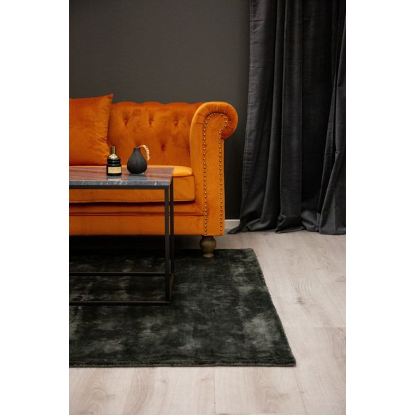 Churchill 3-sits chesterfieldsoffa - Orange sammet Churchill 3-sits chesterfieldsoffa - Orange sammet