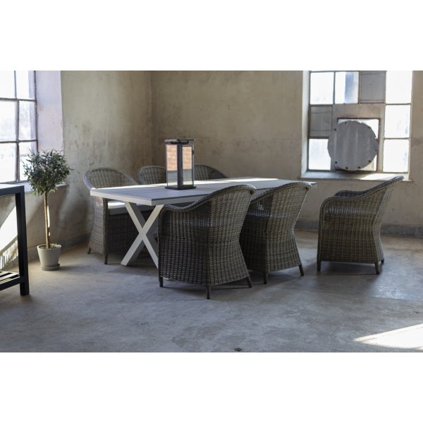 Matgrupp Mercury bord inkl 6 st fåtöljer - Konstrotting/Vit aluminium + Textilrengöring för möbler Matgrupp Mercury bord inkl 6 st fåtöljer - Konstrotting/Vit aluminium + Textilrengöring för möbler