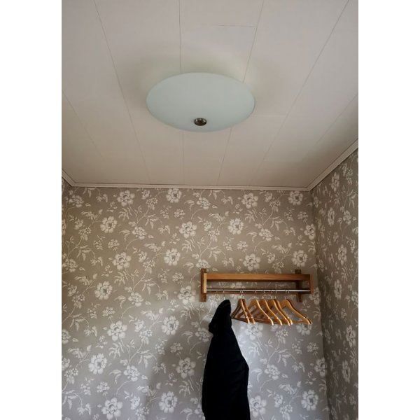 Iglo plafond - Vit/stål Iglo plafond - Vit/stål