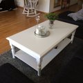 Praktisk och fin! Seaford soffbord - Antikvit