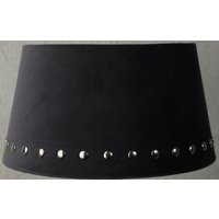 Velvet lampskärm med nitar 25 cm - Svart / Rökfärgat Velvet lampskärm med nitar 25 cm - Svart / Rökfärgat