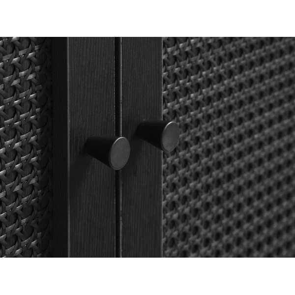 Armoire à menu noire avec rotin Armoire à menu noire avec rotin