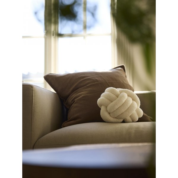 Coussin décoratif boule D22 cm - Blanc cassé Coussin décoratif boule D22 cm - Blanc cassé