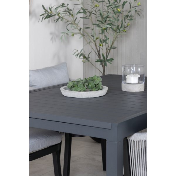 Marbella utematgrupp med 4 st Virya stolar - Svart/Grå Marbella utematgrupp med 4 st Virya stolar - Svart/Grå