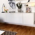 Kundbild BOBO No 3 vägghylla - Vit: Två st BOBO No 3, upphängda omlott.
