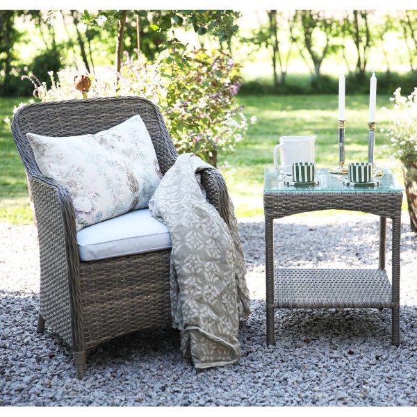 Knutsberg sidobord i rotting Knutsberg sidobord i rotting