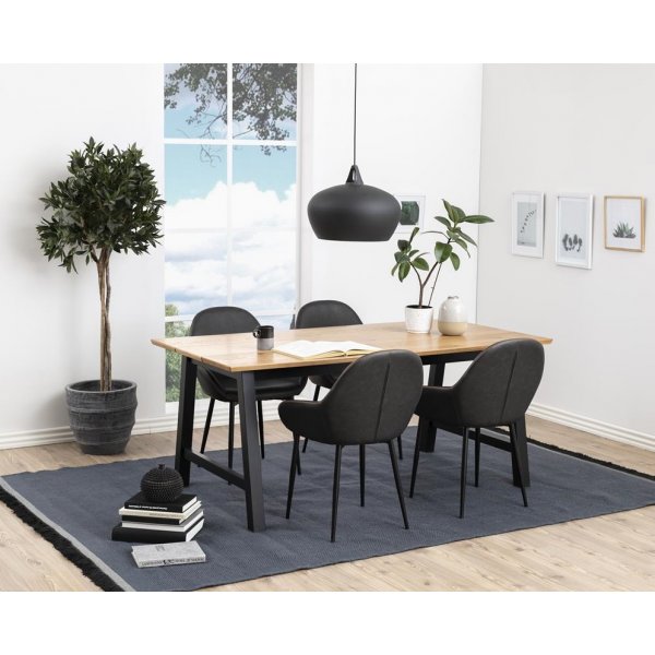 Huntsville matbord 180 x 90 cm - Ek/svart Huntsville matbord 180 x 90 cm - Ek/svart