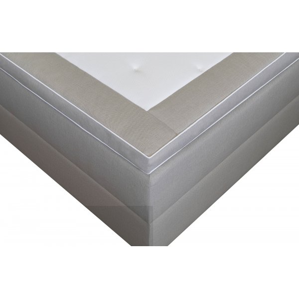Accent boxbed s�ng med f�rvaring och s�nggavel - 120 x 200 cm - Beige