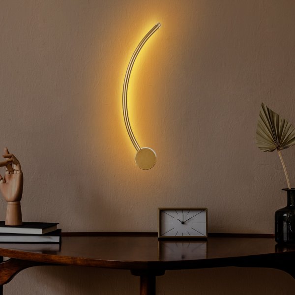 Wolf wandlamp 2 - Goud