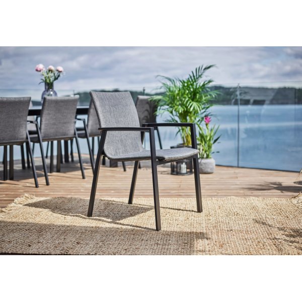 Chaise de salle à manger large - Noir + Détachant pour meubles Chaise de salle à manger large - Noir + Détachant pour meubles