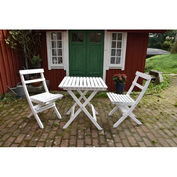 Wilma utegrupp bord 65 x 65 cm inkl 2 st Knohult stolar - Vit Wilma utegrupp bord 65 x 65 cm inkl 2 st Knohult stolar - Vit