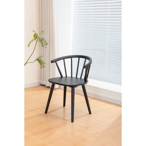 Karma pinnstol - Svart Karma pinnstol - Svart