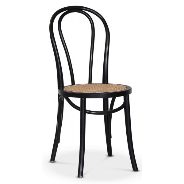 Skagen matgrupp; matbord 140 cm - Vit / brunbetsad ek med 4 st Danderyd No.18 matstolar Svart Skagen matgrupp; matbord 140 cm - Vit / brunbetsad ek med 4 st Danderyd No.18 matstolar Svart