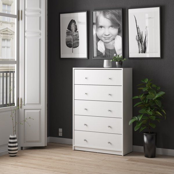 May vit byrå med 5 lådor May vit byrå med 5 lådor