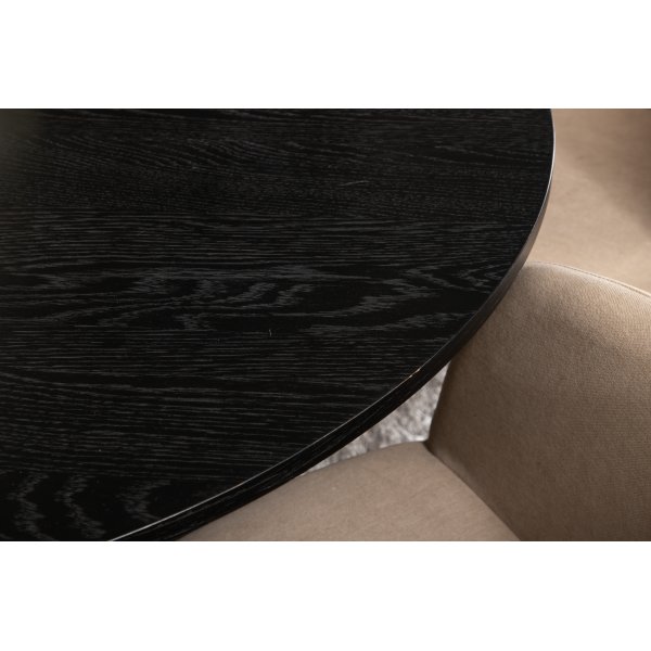 Bianca Matgrupp runt svart matbord med 4 st Berit beige stolar