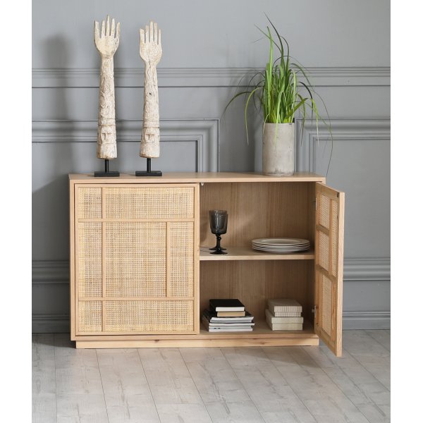 Sideboard med förvaring och rottingdörrar 120 cm bred - Stockholm Sideboard med förvaring och rottingdörrar 120 cm bred - Stockholm