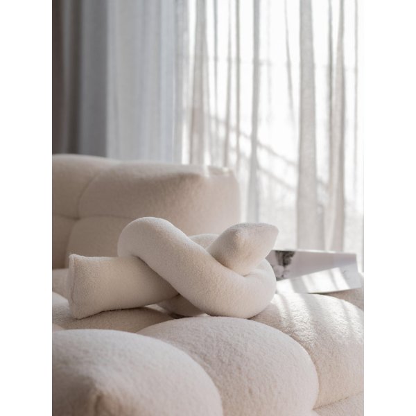 Knut prydnadskudde 45 x 30 x 20 cm - Offwhite Knut prydnadskudde 45 x 30 x 20 cm - Offwhite