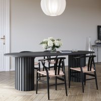 Matgrupp PiPi ovalt matbord 240 cm inkl 4 st Sunda matstol - Svartbets Matgrupp PiPi ovalt matbord 240 cm inkl 4 st Sunda matstol - Svartbets