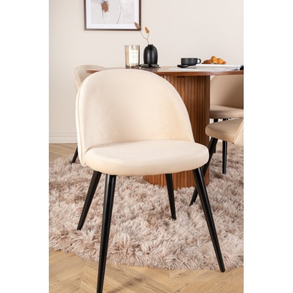 Bianca Matgrupp runt valnt matbord med 4 st Velvet beige stolar