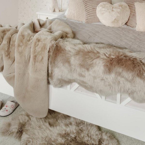 Zacht schapenvacht Taupe - 60 x 100 cm Zacht schapenvacht Taupe - 60 x 100 cm