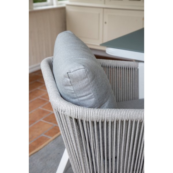 Virya utematgrupp med 4 st Virya stolar - Grå/Vit Virya utematgrupp med 4 st Virya stolar - Grå/Vit