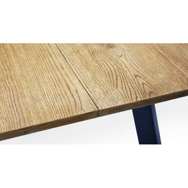 Freddy stort runt matbord för 8 personer i oljad ek - Ø155 cm Freddy stort runt matbord för 8 personer i oljad ek - Ø155 cm