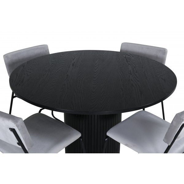 Bianca Matgrupp runt svart matbord med 4 st Kenth grå stolar Bianca Matgrupp runt svart matbord med 4 st Kenth grå stolar