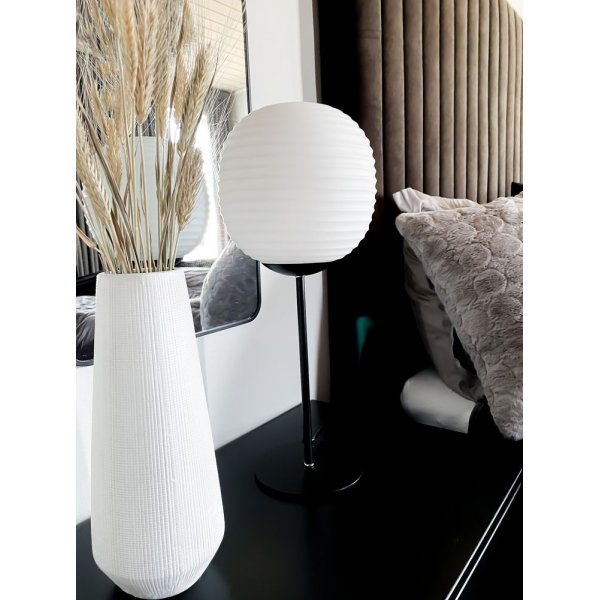 Rille bordslampa - Svart/opalvit