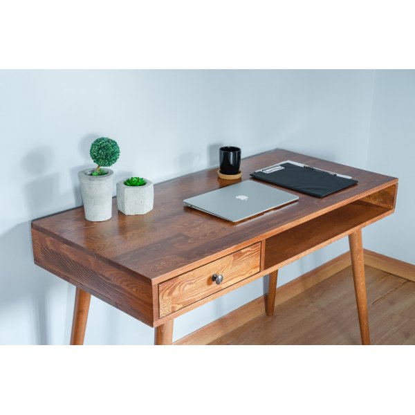 Bell skrivbord 110x59 cm - Valn�t