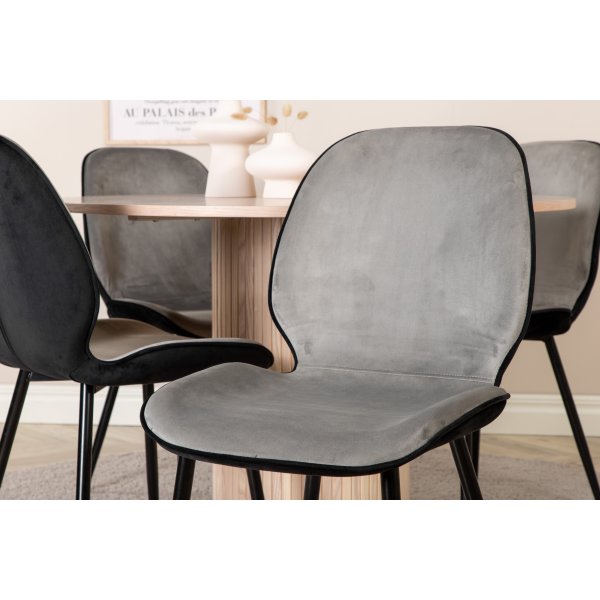 Bianca Matgrupp runt vitputsat matbord med 4 st Emma gr�/svart stolar