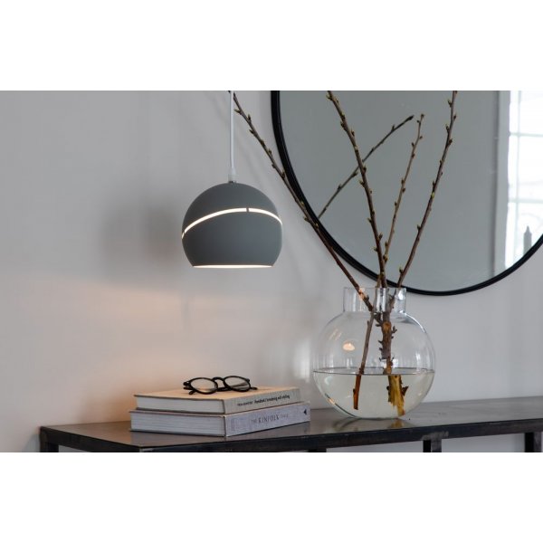 Myr�sen taklampa - Gr�