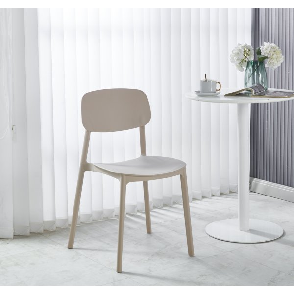 Arkimedes stapelbar matstol - Stol i beige plast + Textilskydd fr utembler
