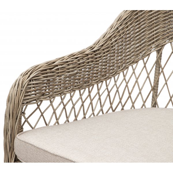 Buitenfauteuil van synthetisch rotan in natuurlijke kleur Buitenfauteuil van synthetisch rotan in natuurlijke kleur