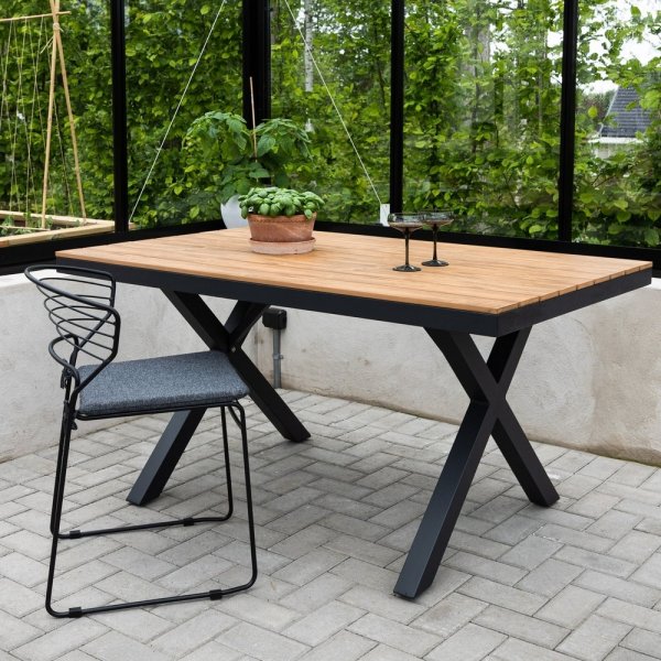 Garcia matbord 150 x 90 cm - Svart/Natur