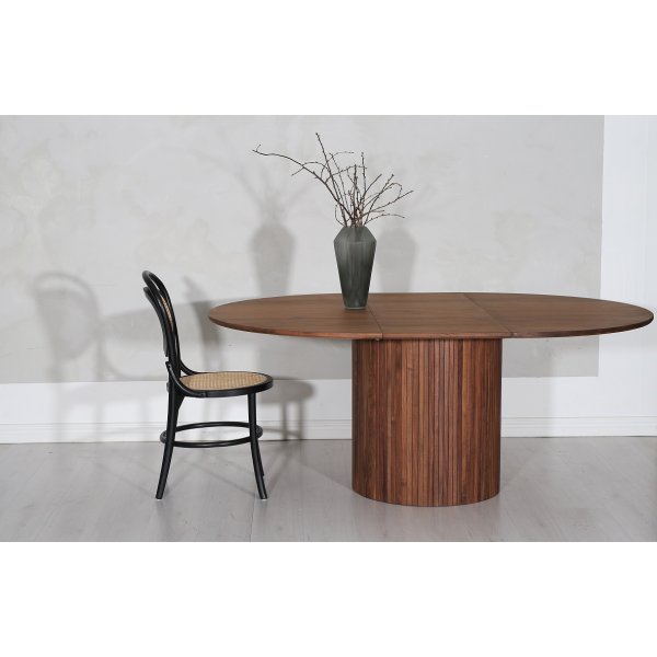 Nova uitschuifbare ronde eettafel in notenhout Ø130-170 cm Nova uitschuifbare ronde eettafel in notenhout Ø130-170 cm