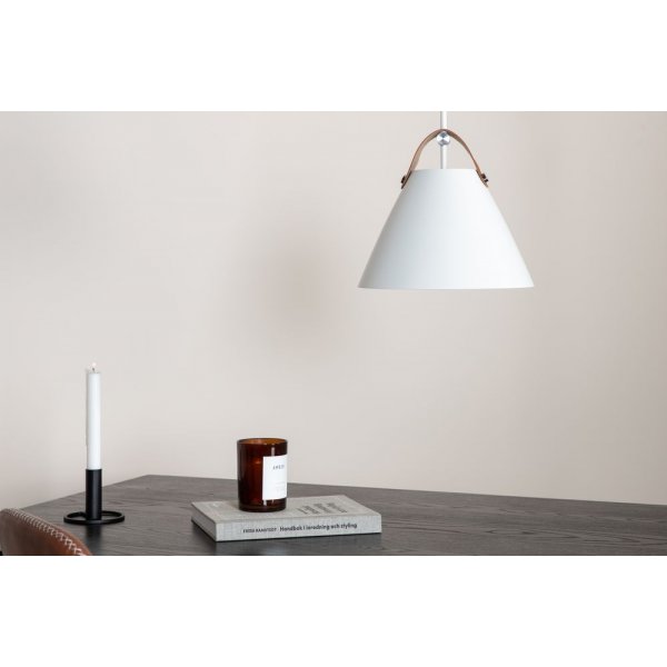 Märsön taklampa 27x27 cm - Vit Märsön taklampa 27x27 cm - Vit