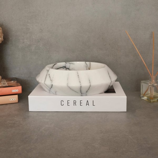 Skål i vit marmor från Sicilien Skål i vit marmor från Sicilien