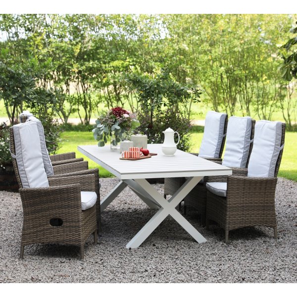 Table de groupe d'extérieur Lysekil avec 6 chaises pliantes Table de groupe d'extérieur Lysekil avec 6 chaises pliantes