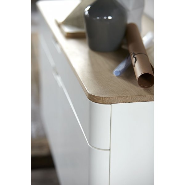 Buffet Odessa en chêne huilé et blanc Buffet Odessa en chêne huilé et blanc