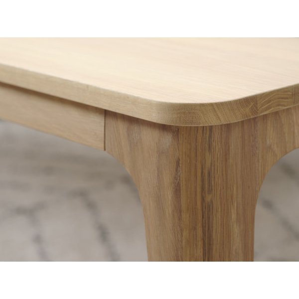 Odessa sittbänk i oljad ek Odessa sittbänk i oljad ek