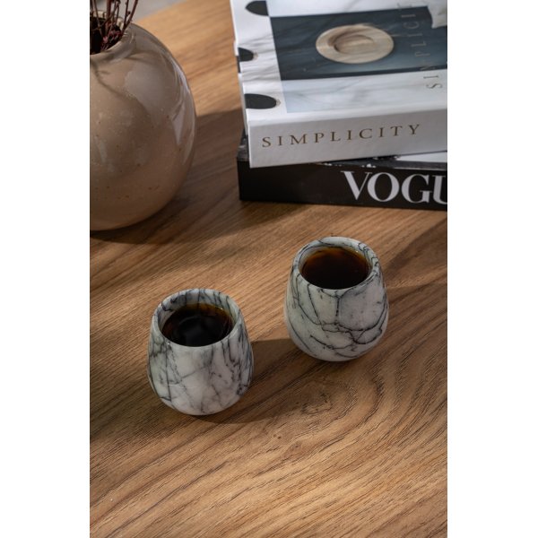 Kaffekoppar i vit marmor från Sicilien 2 delar Kaffekoppar i vit marmor från Sicilien 2 delar