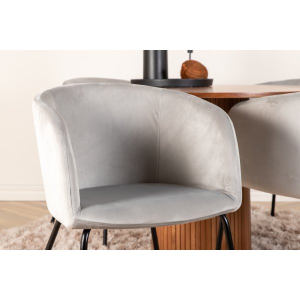 Bianca Matgrupp runt valnöt matbord med 4 st Berit grå stolar Bianca Matgrupp runt valnöt matbord med 4 st Berit grå stolar