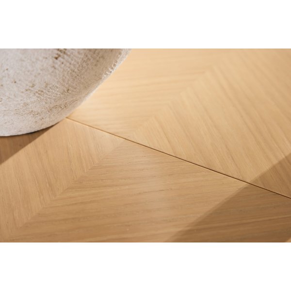 Strada matbord 120-170 x 120 cm - Whitewash Strada matbord 120-170 x 120 cm - Whitewash